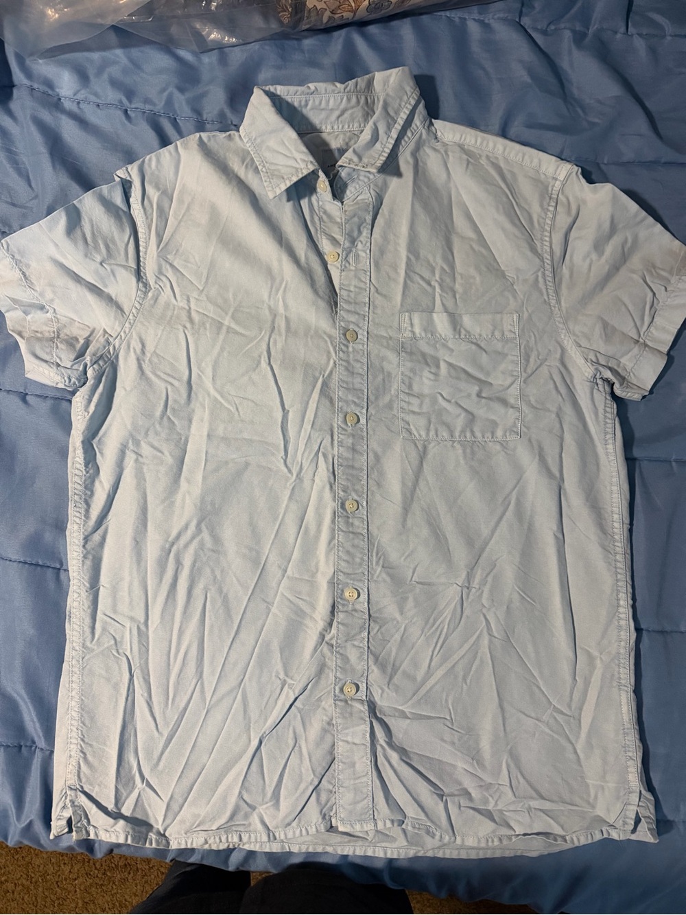 American Eagle Outfitters Light Blue Short Sleeve Button-Down Shirt